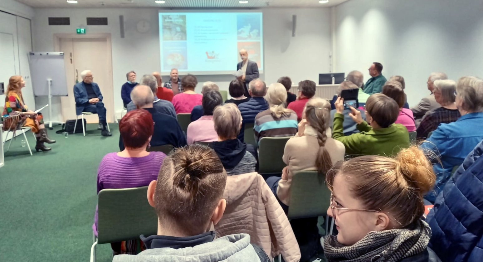 Kirjaniekan julkkarit Metson Pihlajasalissa 29.10.2025